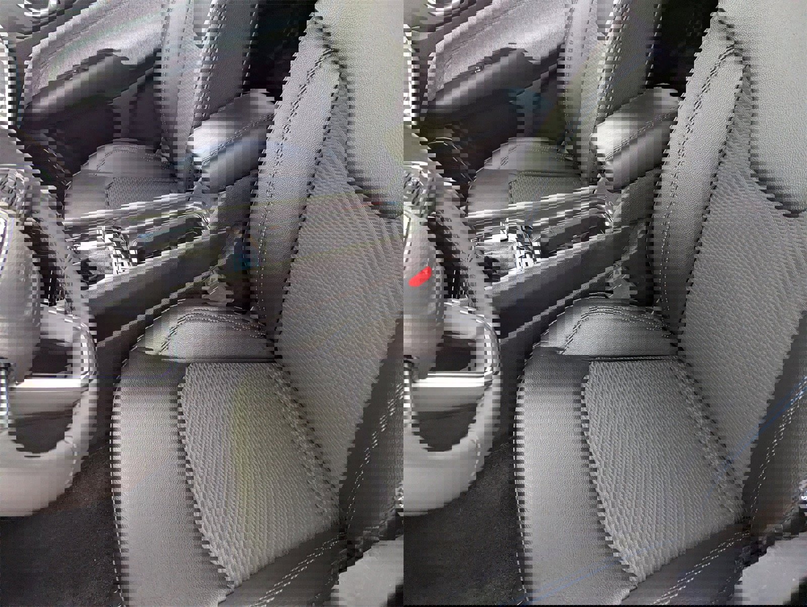 Used 2025 Jeep Compass Latitude image 17