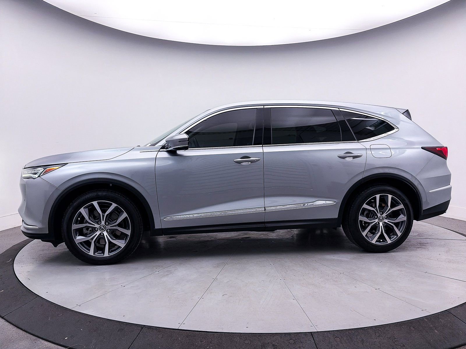 Used 2023 Acura MDX FWD w/ Technology Package image 40