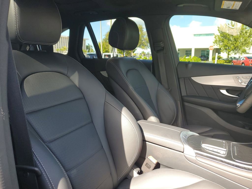 Used 2022 Mercedes-Benz GLC 300 image 23