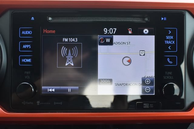 Used 2018 Toyota Tacoma TRD Off-Road w/ Technology Package AWD/4WD image 6