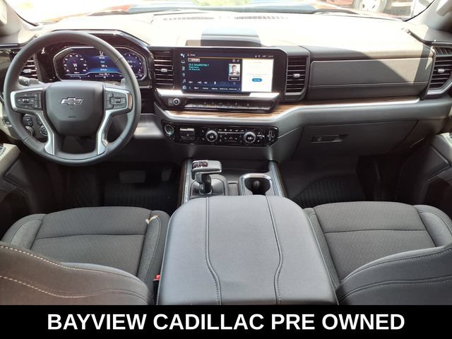 Used 2025 Chevrolet Silverado 1500 LT Trail Boss AWD/4WD image 16