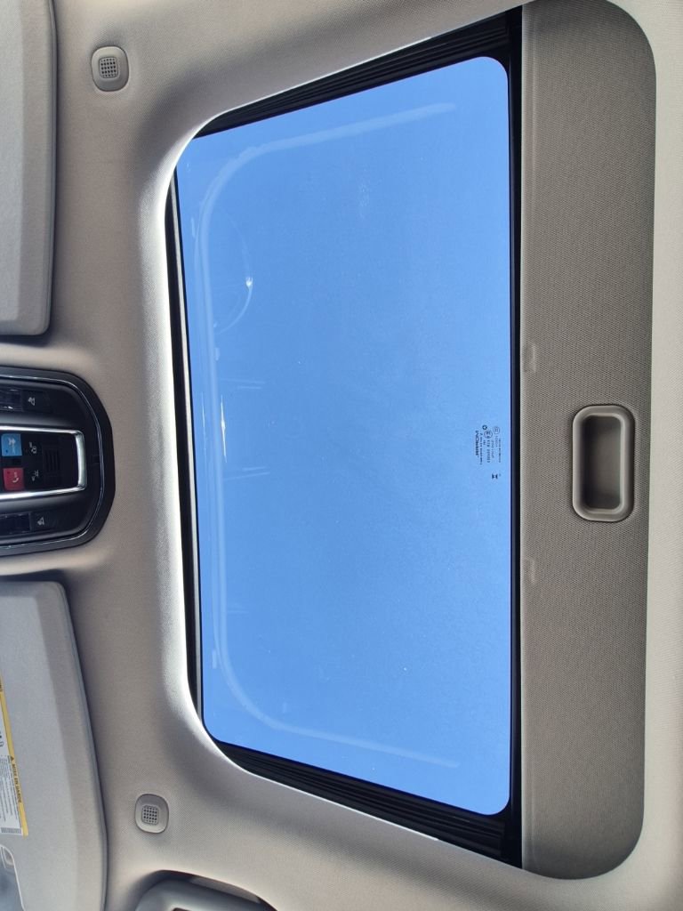 Used 2023 Jeep Grand Cherokee Laredo X image 46