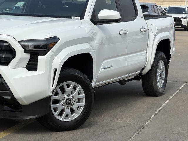 Certified 2025 Toyota Tacoma SR5 image 3
