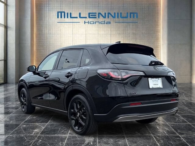 Used 2024 Honda HR-V Sport image 2