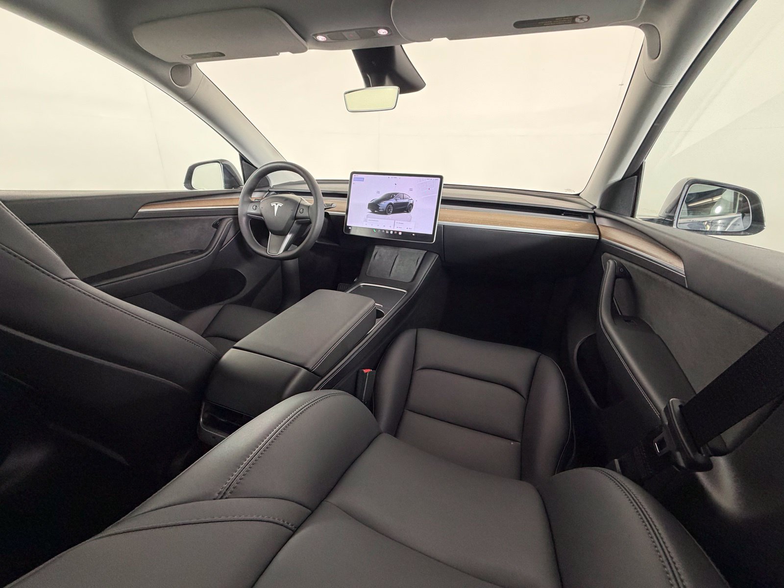 Used 2024 Tesla Model Y Long Range AWD/4WD image 12
