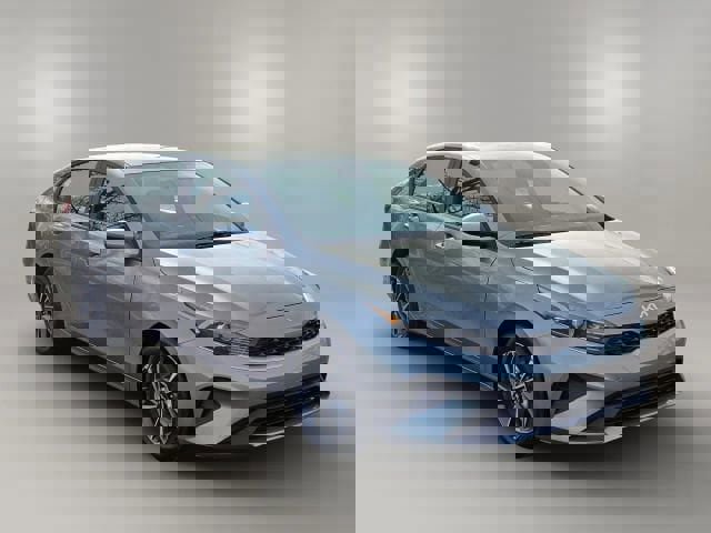 Used 2024 Kia Forte LXS image 3