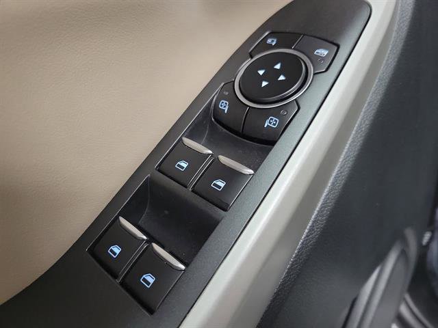Used 2022 Ford Explorer Limited w/ Equipment Group 301A AWD/4WD image 18