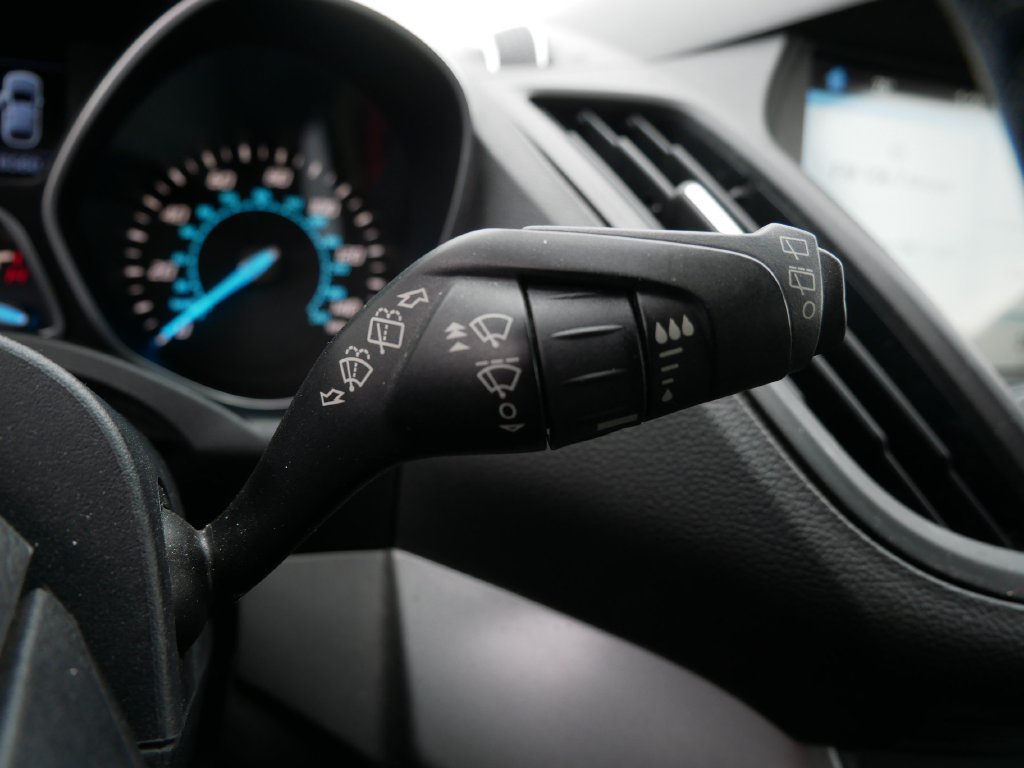 Used 2016 Ford Escape SE w/ SE Leather Comfort Package FWD image 28