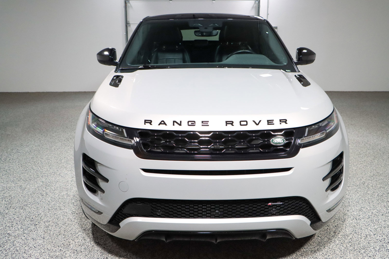 Used 2022 Land Rover Range Rover Evoque R-Dynamic S image 4