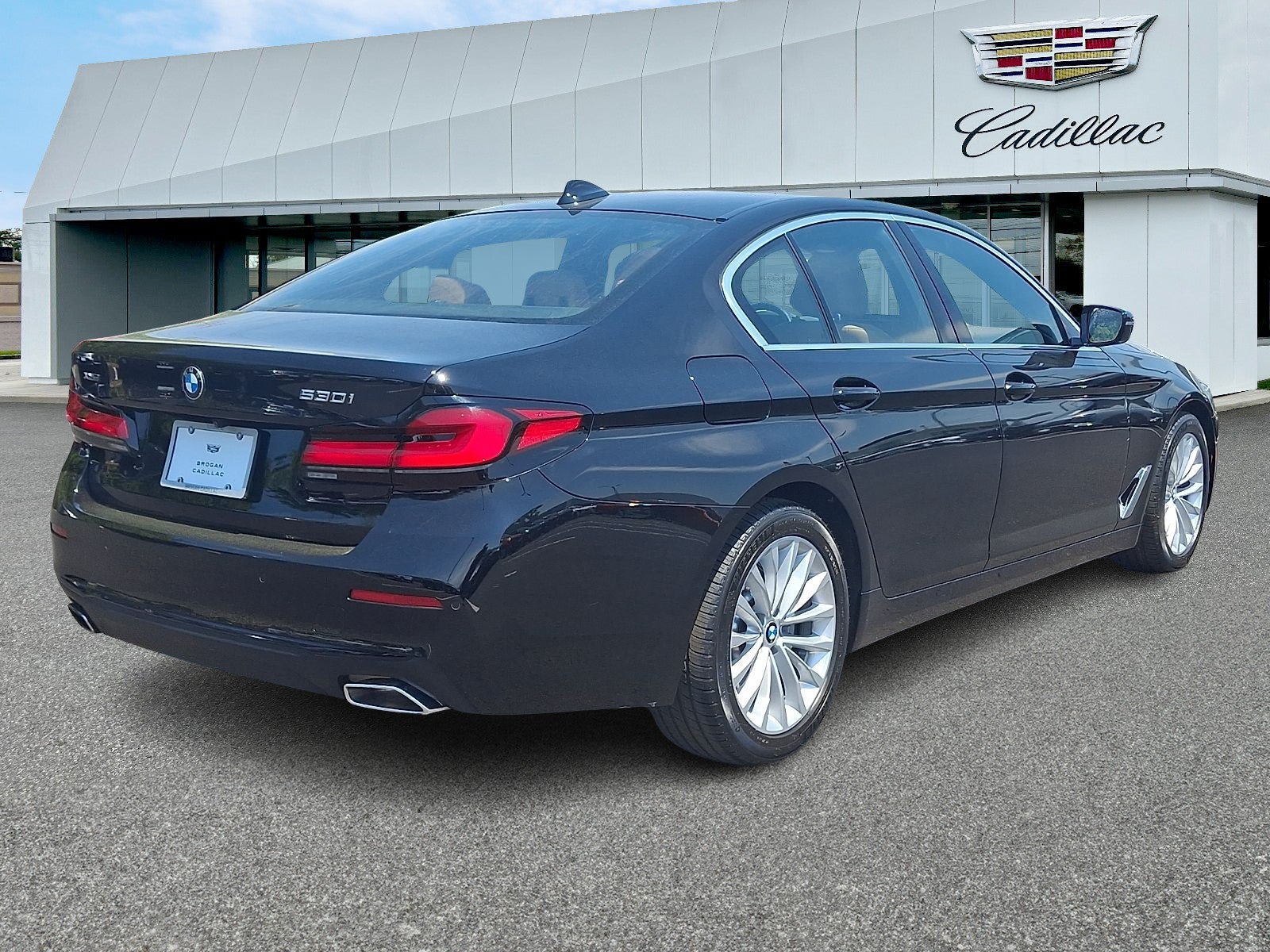 Used 2023 BMW 530i xDrive w/ Convenience Package AWD/4WD image 6