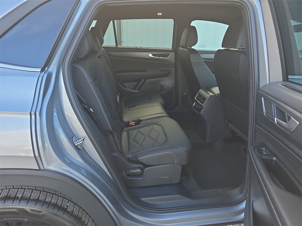 New 2026 Volkswagen Atlas Cross Sport SE image 32