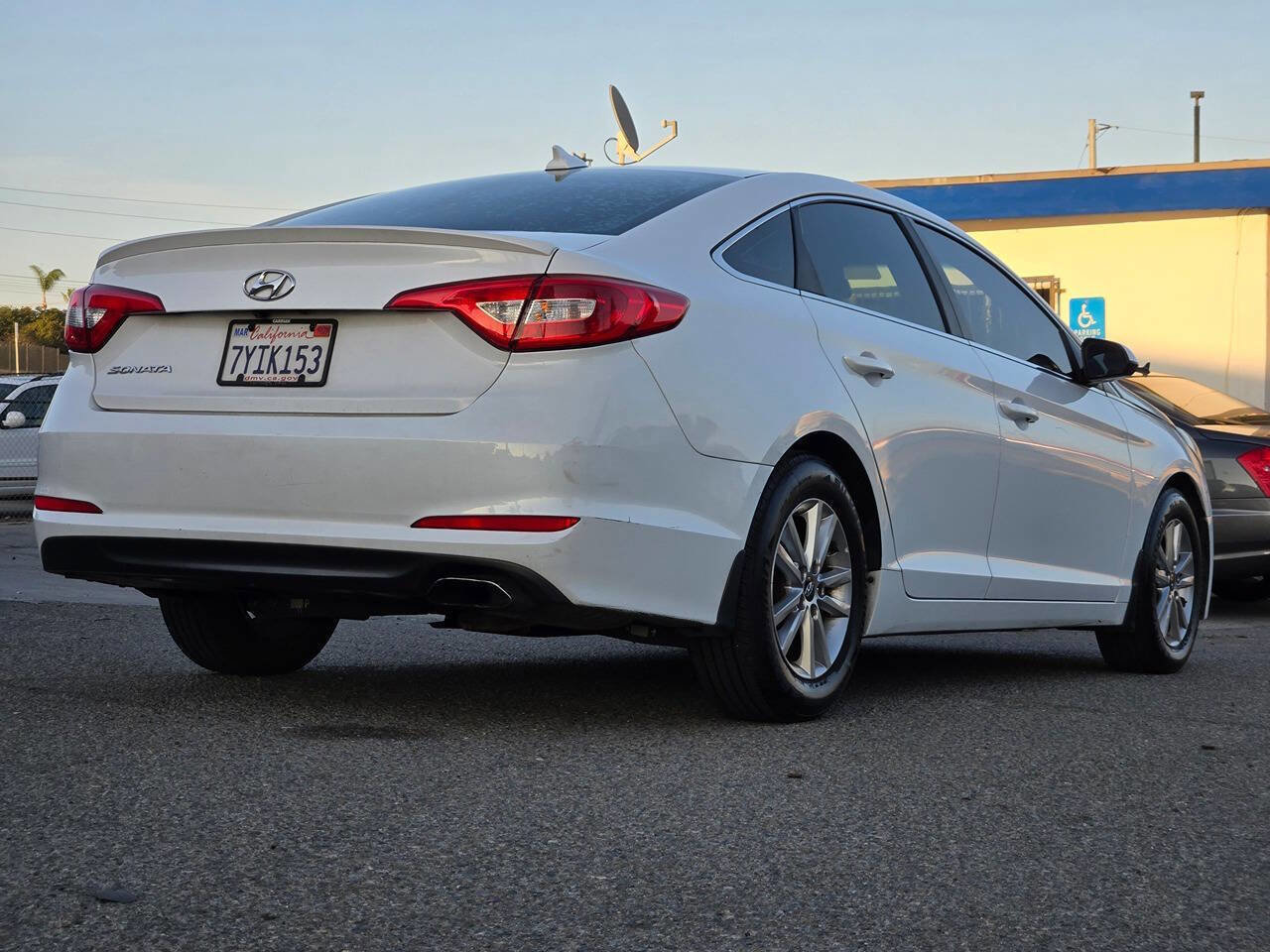 Used 2016 Hyundai Sonata SE image 17