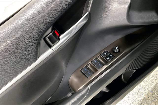 Used 2022 Toyota Camry SE FWD image 41