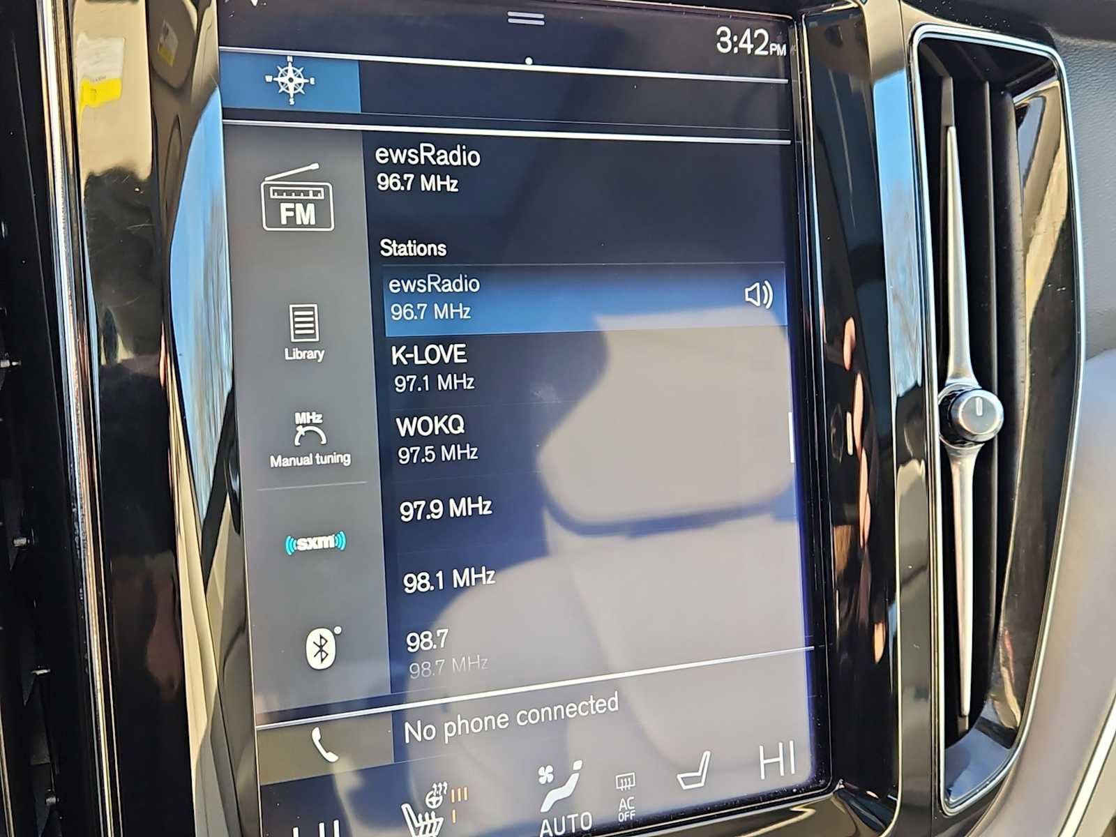 Used 2020 Volvo XC60 T6 Momentum w/ Protection Package Premier image 29