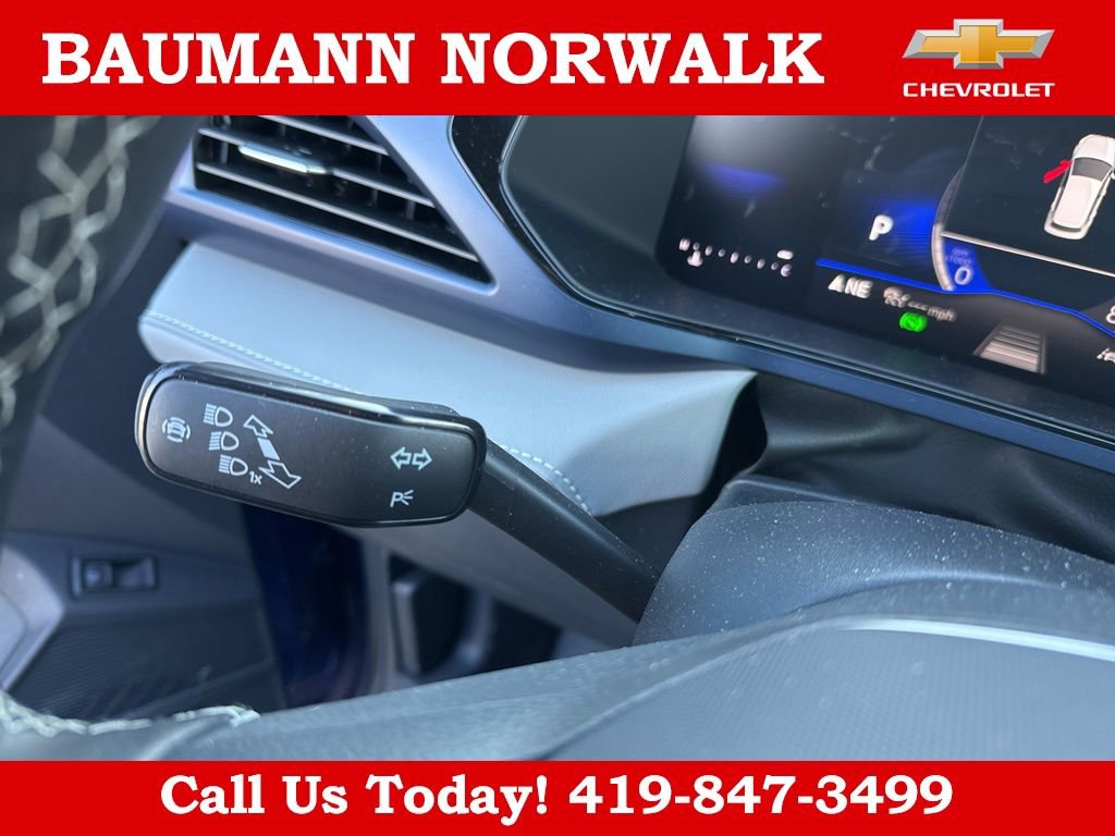 Used 2024 Volkswagen Taos SE w/ Panoramic Sunroof Package image 5