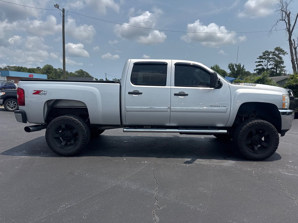 Used 2014 Chevrolet Silverado 2500 LT w/ Custom Sport Truck Package AWD/4WD image 6