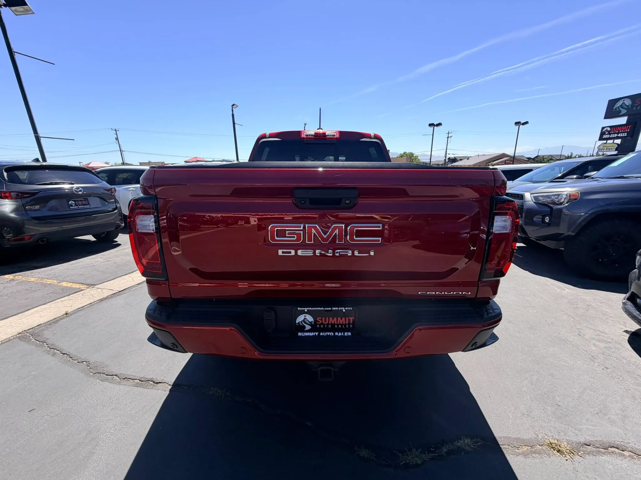 Used 2025 GMC Canyon Denali AWD/4WD image 5