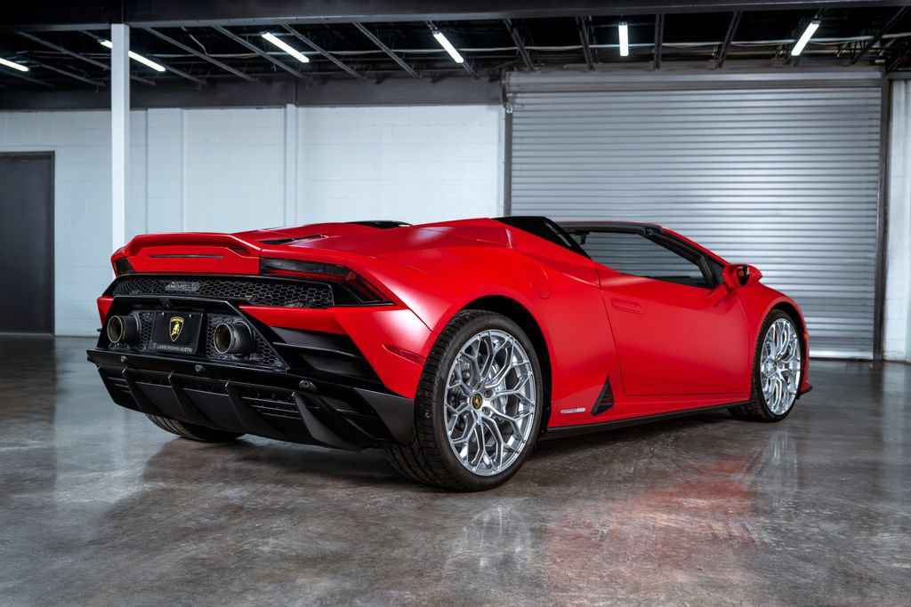 Used 2024 Lamborghini Huracan EVO AWD/4WD image 4