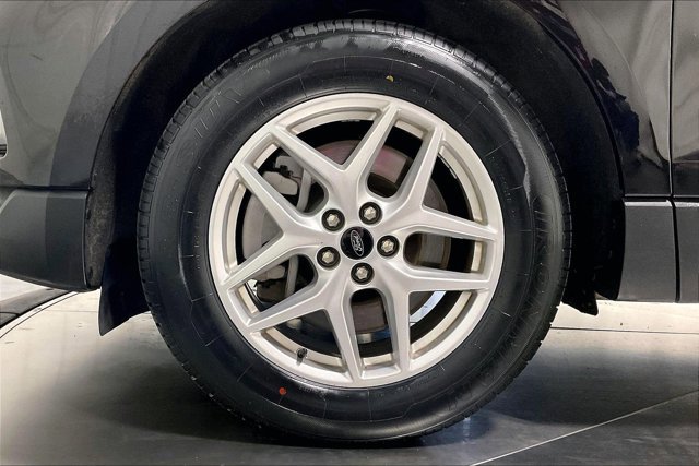 Used 2024 Ford Edge SEL AWD/4WD image 9