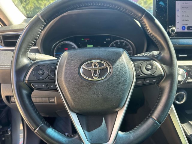 Used 2024 Toyota Venza LE AWD/4WD image 27