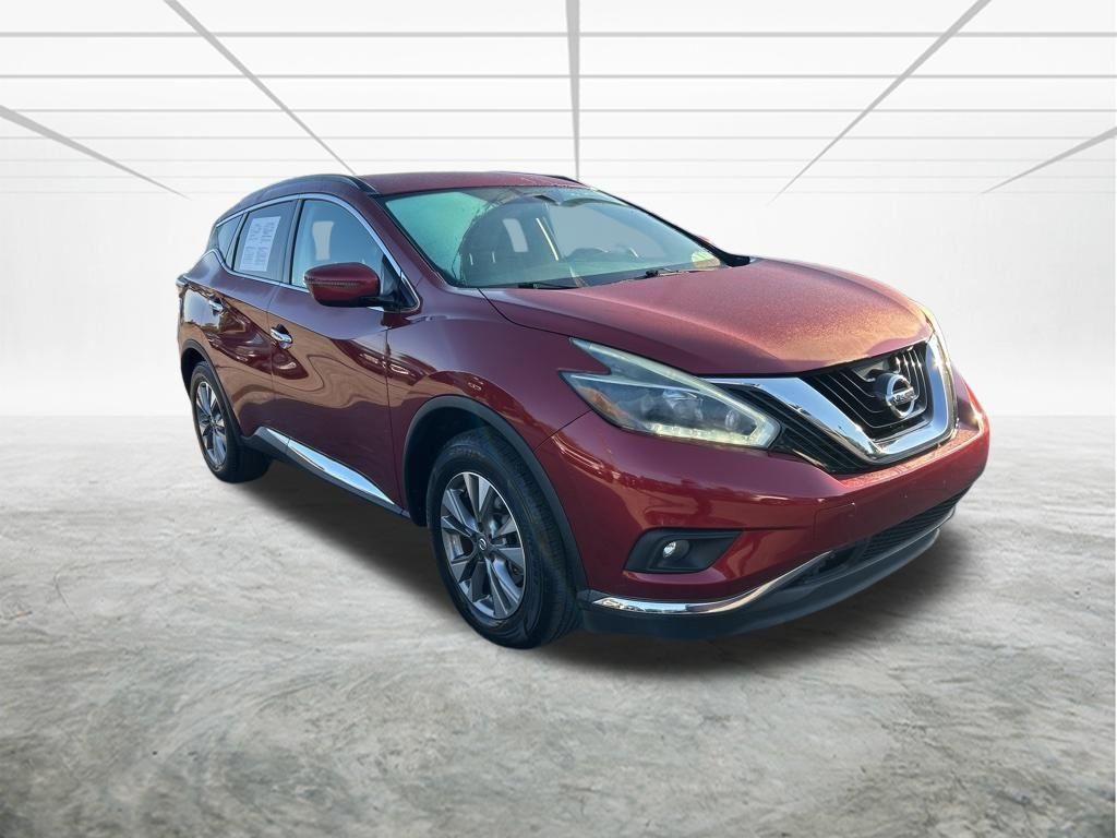 Used 2018 Nissan Murano SV image 2