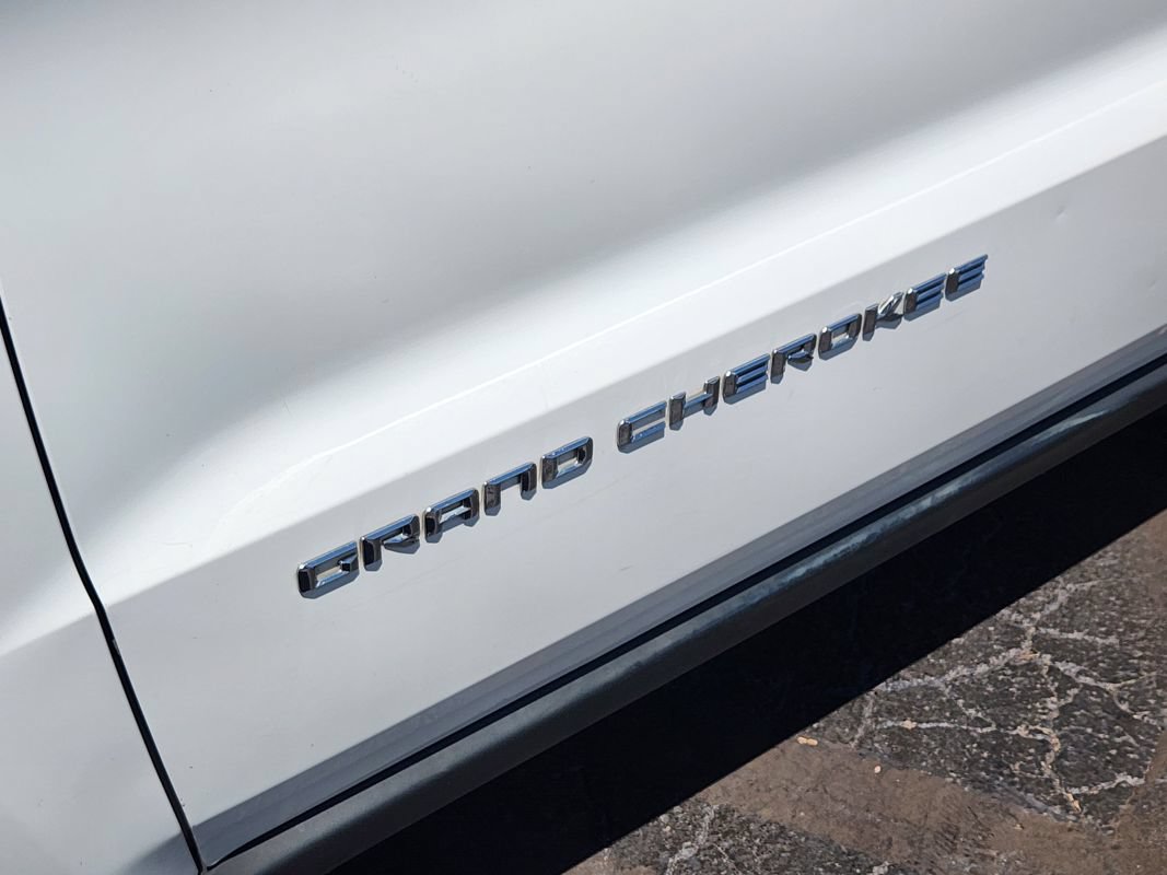 Used 2014 Jeep Grand Cherokee Laredo w/ Quick Order Package 23E AWD/4WD image 13