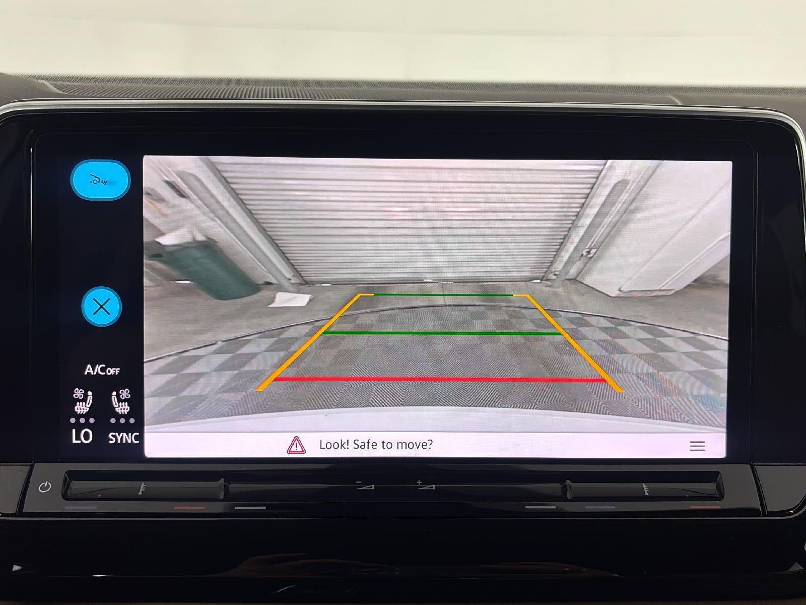 Certified 2025 Volkswagen Atlas Cross Sport SE FWD image 14
