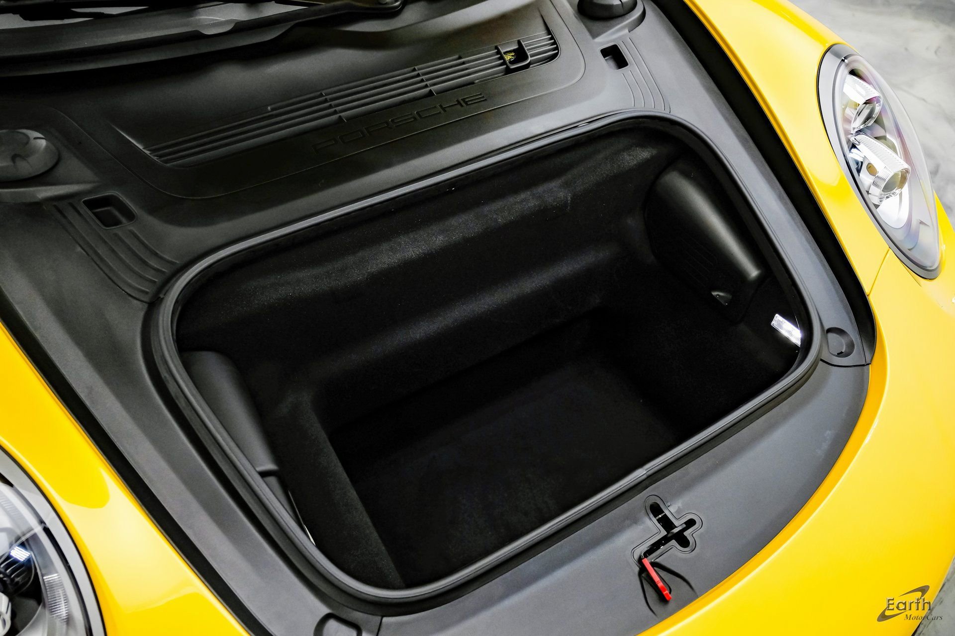 Used 2018 Porsche 911 Turbo S image 99