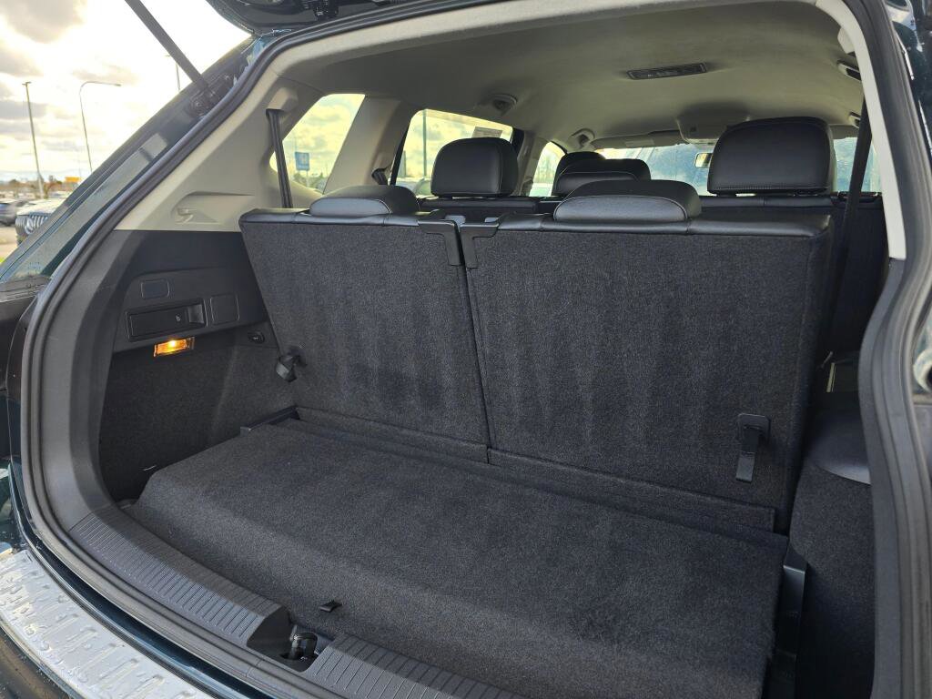 Used 2019 Volkswagen Tiguan SE w/ 3rd Row Seat Package image 24