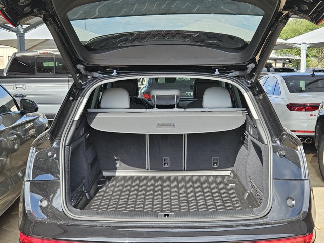 Used 2021 Audi Q5 2.0T Premium w/ Convenience Package AWD/4WD image 22