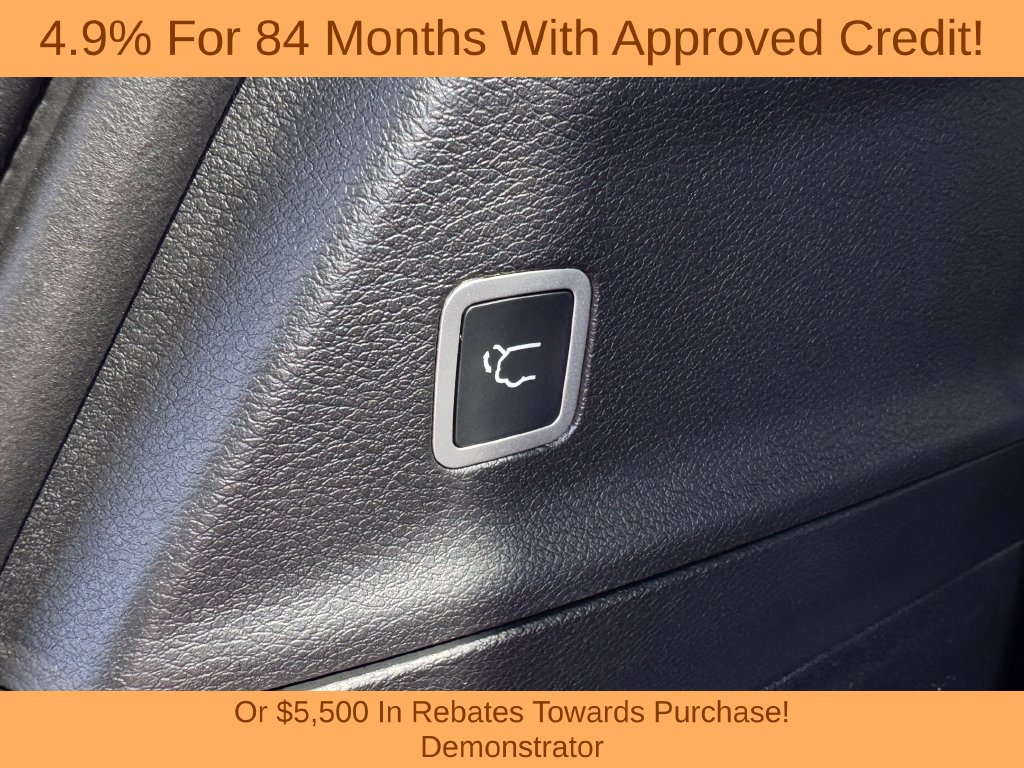 New 2026 Chrysler Pacifica Select FWD image 15