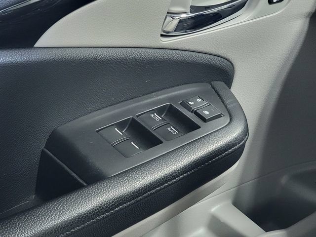 Used 2017 Honda Pilot Touring image 23