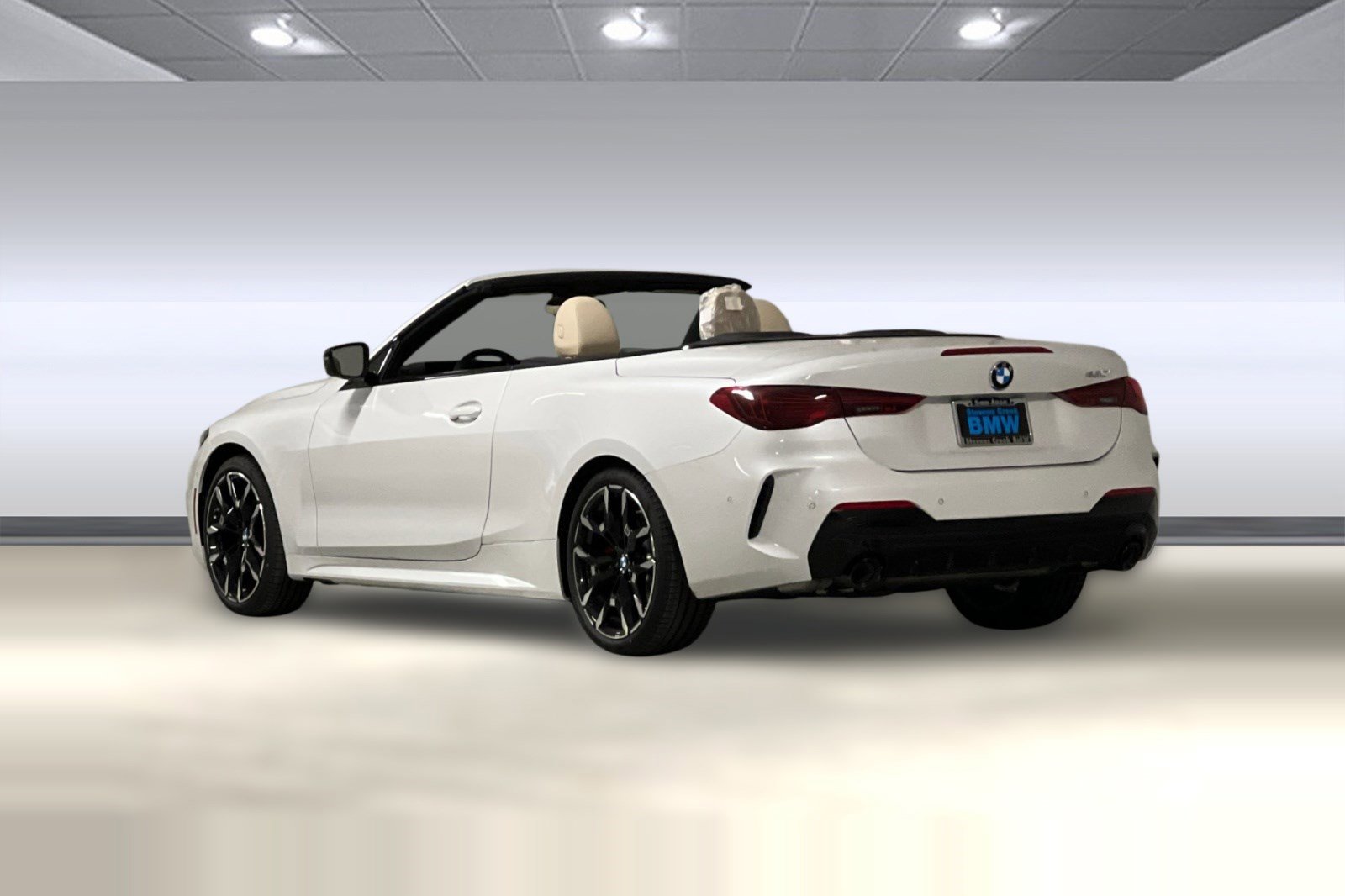 New 2026 BMW 430i Convertible w/ M Sport Package image 3