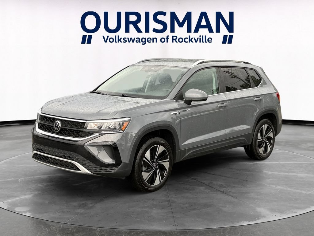 Used 2023 Volkswagen Taos SE AWD/4WD image 2