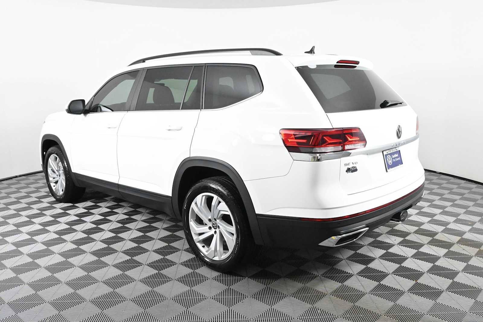 Certified 2023 Volkswagen Atlas SE FWD image 5
