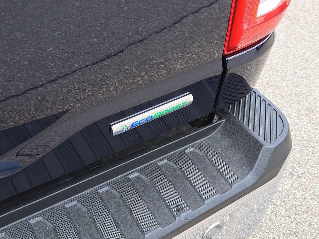 Used 2021 Ford F150 Lariat w/ Tow Technology Package image 7