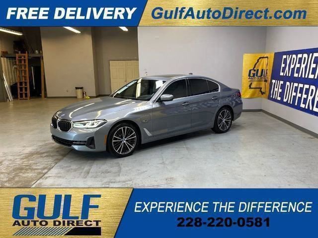 Used 2023 BMW 530e w/ Premium Package RWD image 5