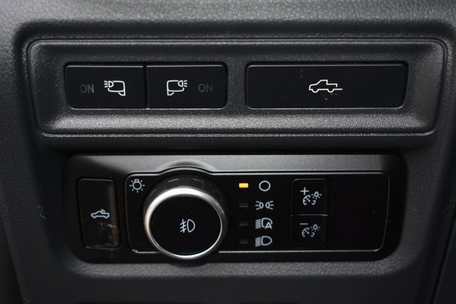 Used 2023 Ford F150 Lariat w/ Equipment Group 502A High image 18