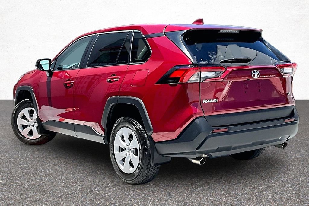 Used 2024 Toyota RAV4 LE FWD image 6