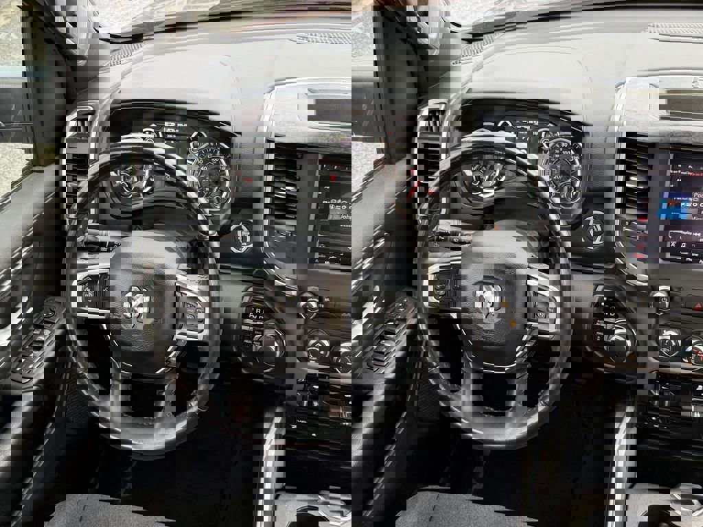 Used 2019 RAM 1500 Big Horn AWD/4WD image 14