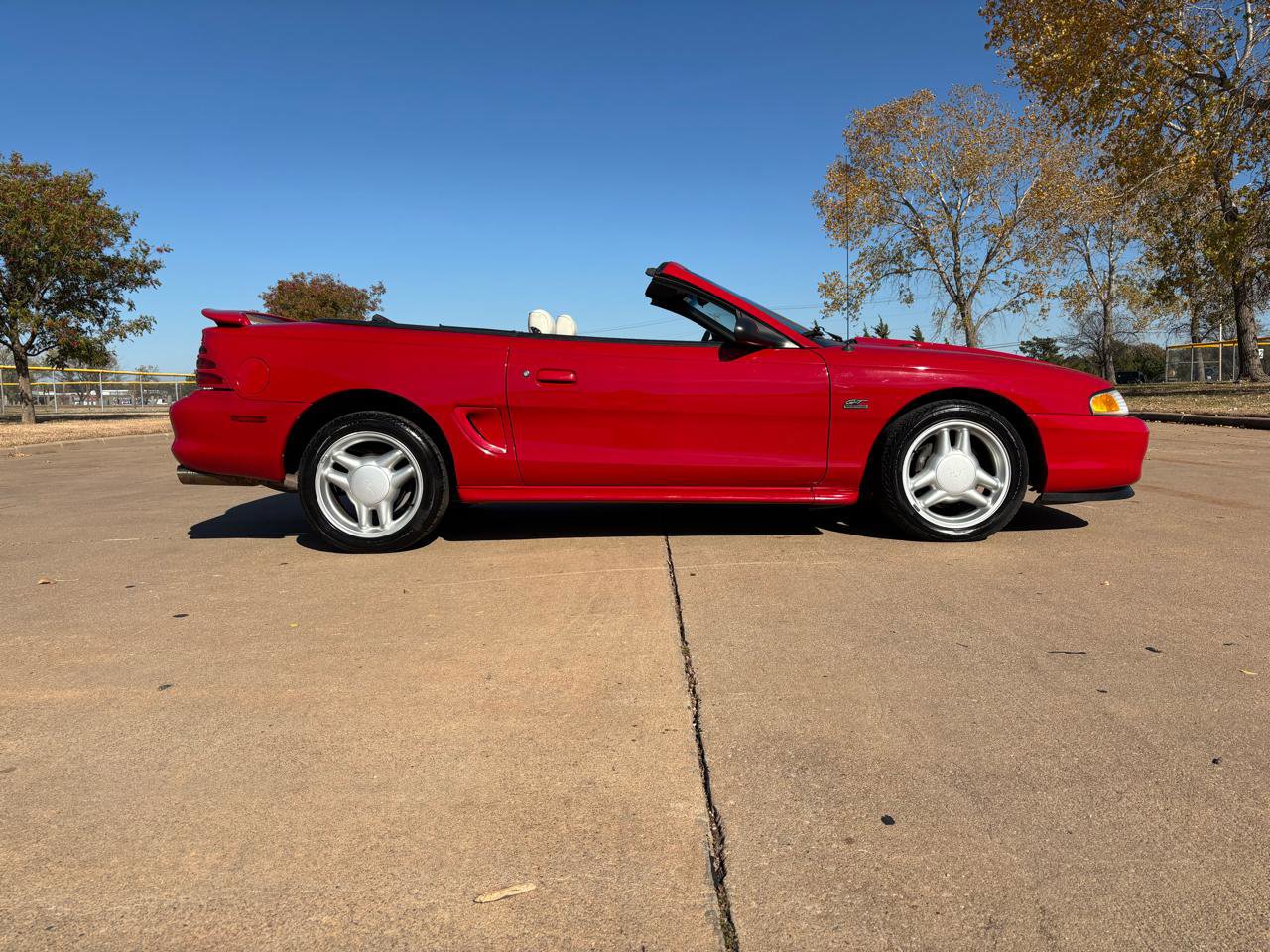 Used 1994 Ford Mustang GT RWD image 8