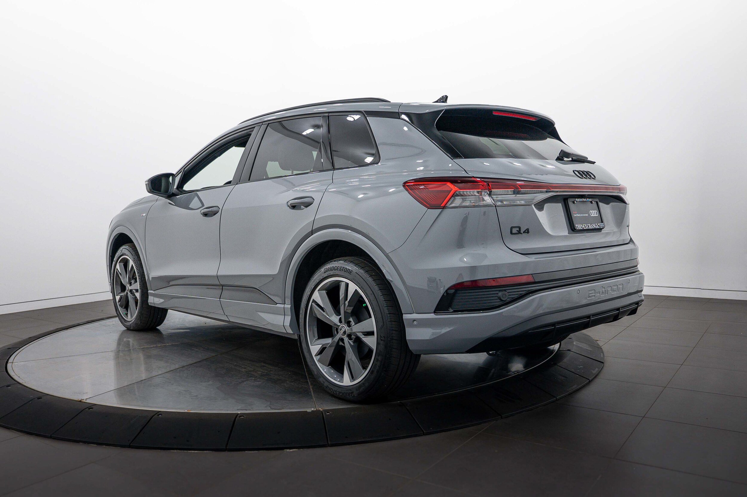 Certified 2023 Audi Q4 e-tron Premium Plus w/ Premium Plus AWD/4WD image 5