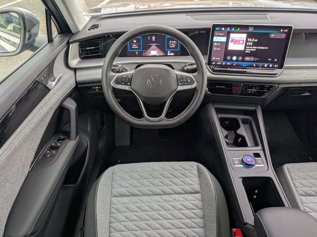 Certified 2025 Volkswagen Tiguan S image 16