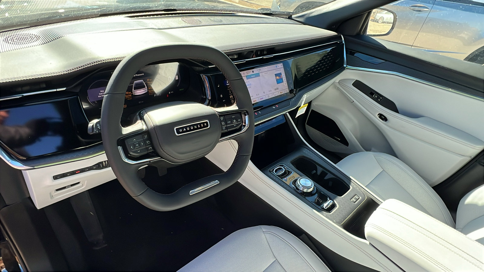 Used 2025 Jeep Wagoneer S Limited image 24