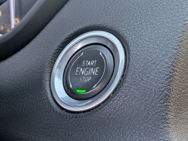 Used 2019 Cadillac XT4 Luxury FWD image 30