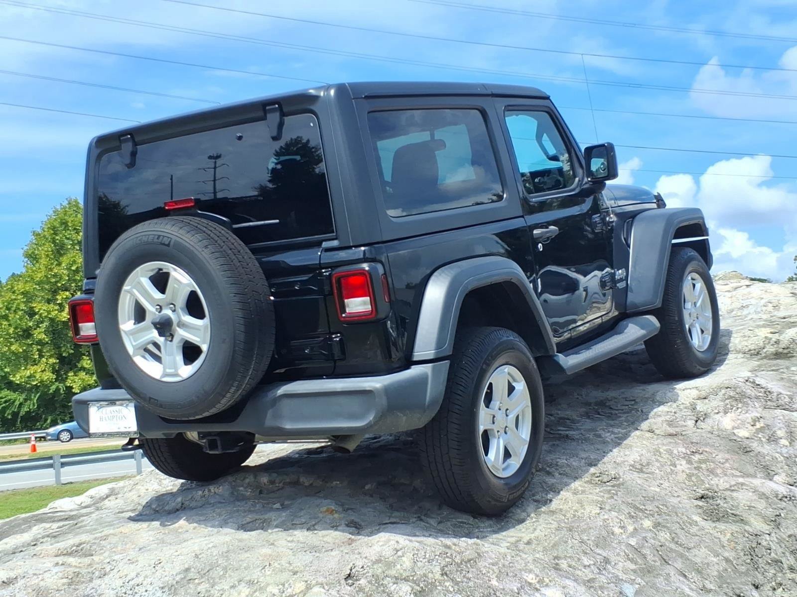 Used 2018 Jeep Wrangler Sport AWD/4WD image 10