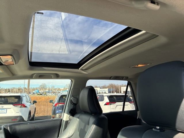 Used 2019 Toyota 4Runner Limited image 13