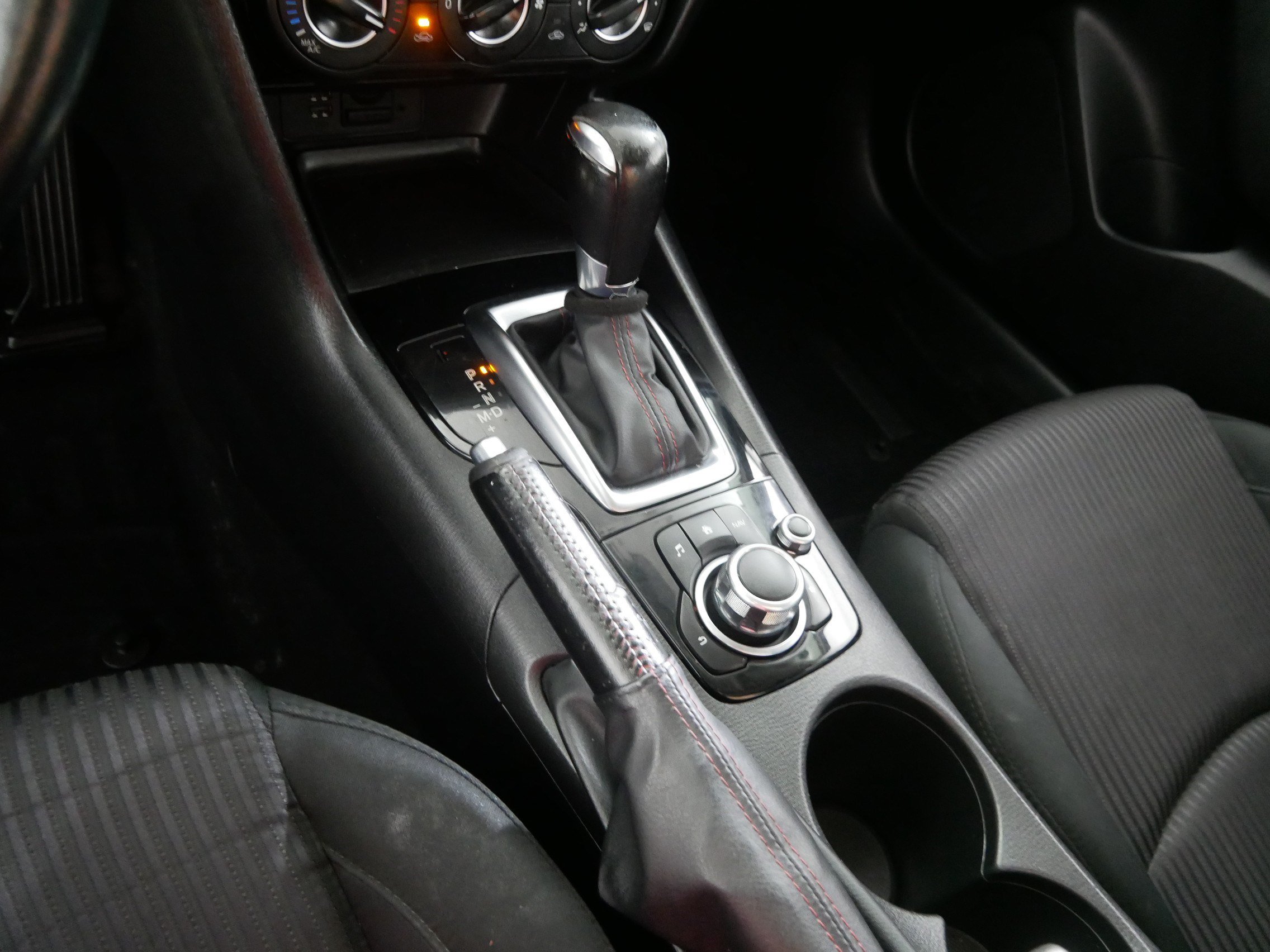 Used 2016 MAZDA MAZDA3 i Touring FWD image 24