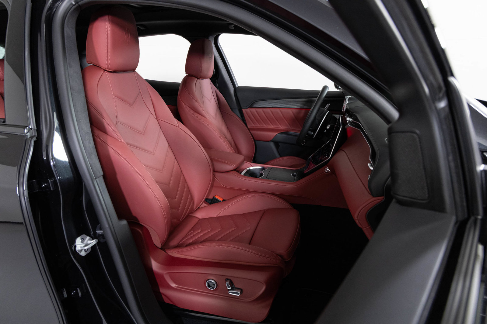 New 2026 Maserati Grecale Modena AWD/4WD image 40