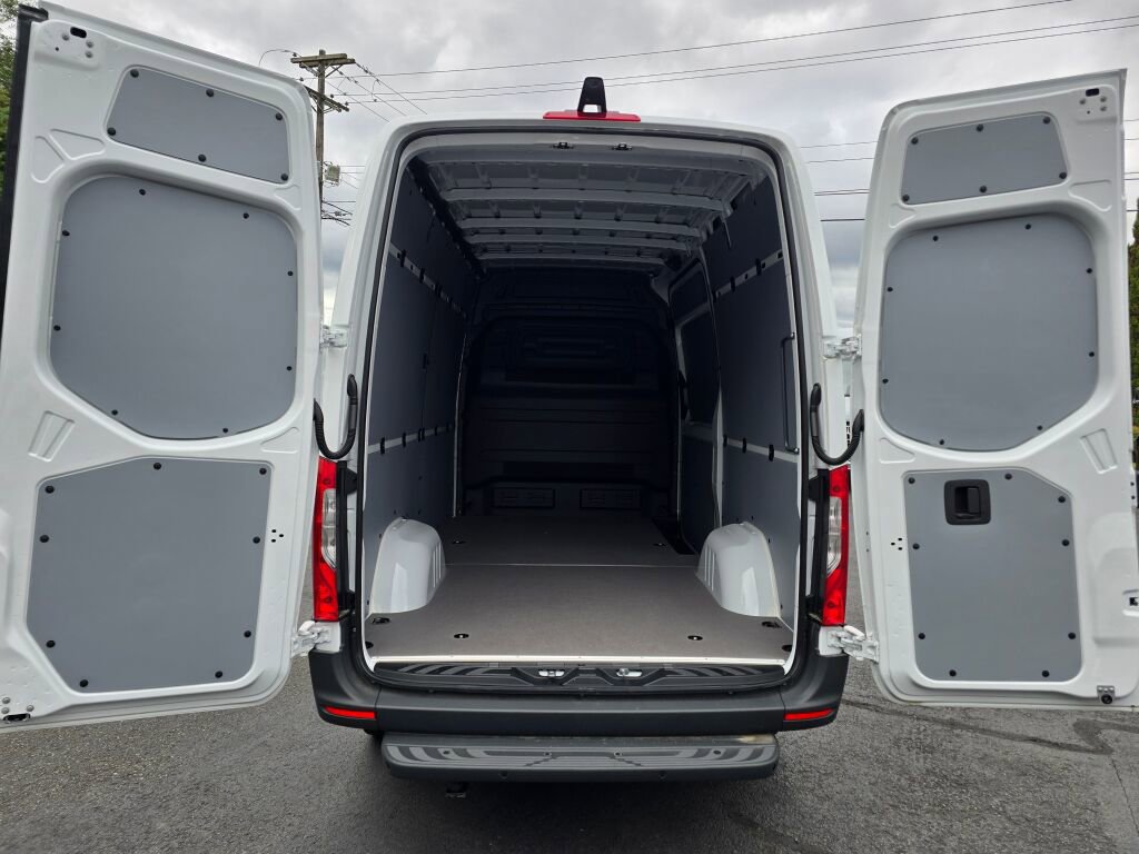 New 2025 Mercedes-Benz Sprinter 2500 image 14